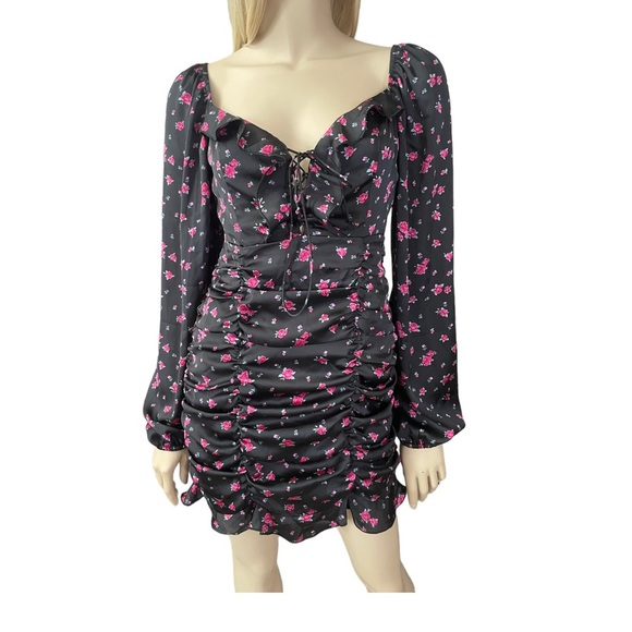 Forever 21 Rose Satiny Ruched Dress Off - Picture 12 of 12